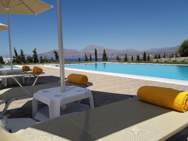 Orelia Cretan Villas & Deluxe Apartments - Havuz