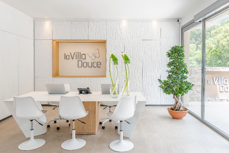 La Villa Douce - Lobi