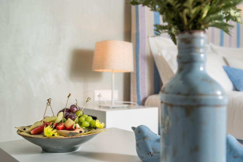 Mythical Blue Luxury Suites - Oda