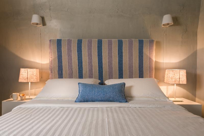 Mythical Blue Luxury Suites - Oda