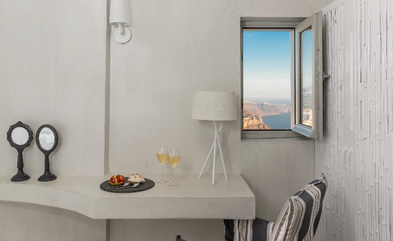 Mythical Blue Luxury Suites - Oda
