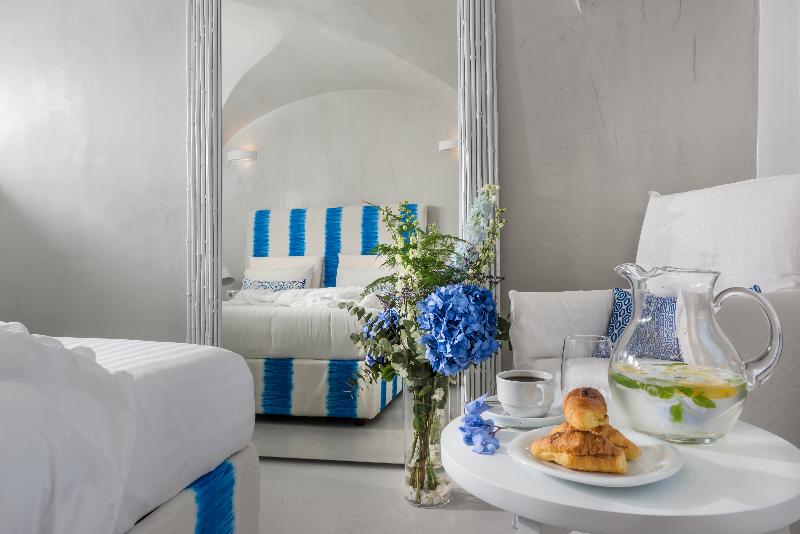 Mythical Blue Luxury Suites - Oda