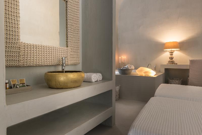 Mythical Blue Luxury Suites - Oda