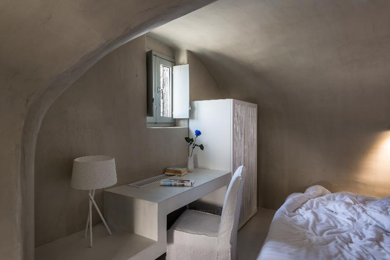 Mythical Blue Luxury Suites - Oda