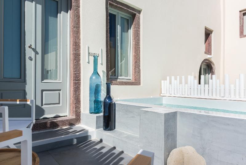 Mythical Blue Luxury Suites - Oda