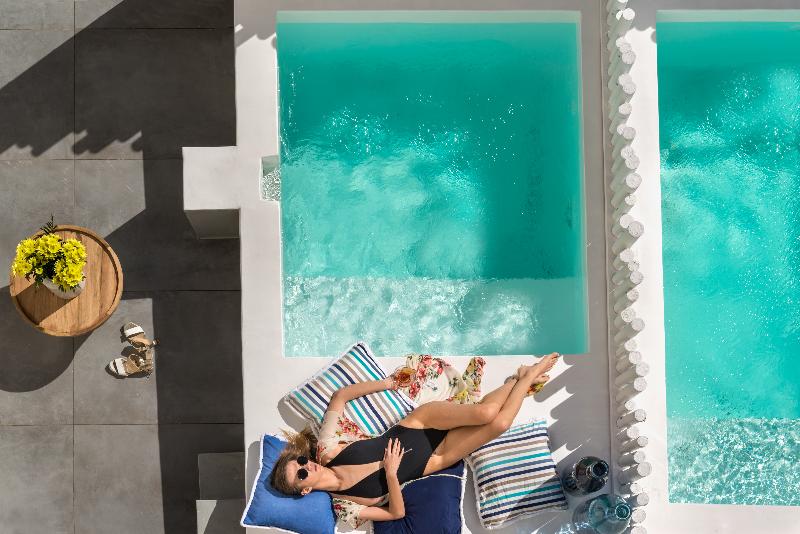 Mythical Blue Luxury Suites - Oda