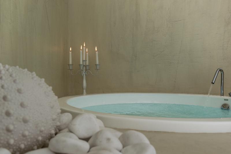 Mythical Blue Luxury Suites - Oda