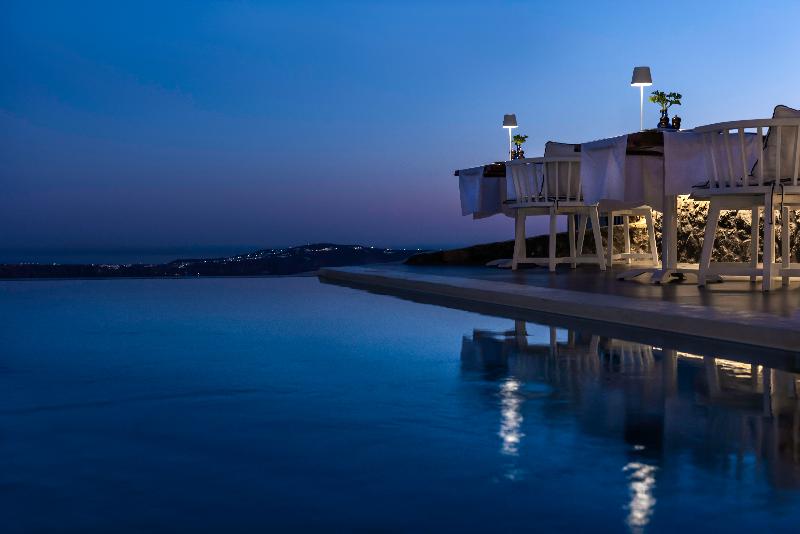 Mythical Blue Luxury Suites - Restoran