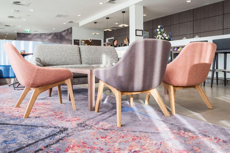 Hampton by Hilton Aberdeen Airport - Lobi