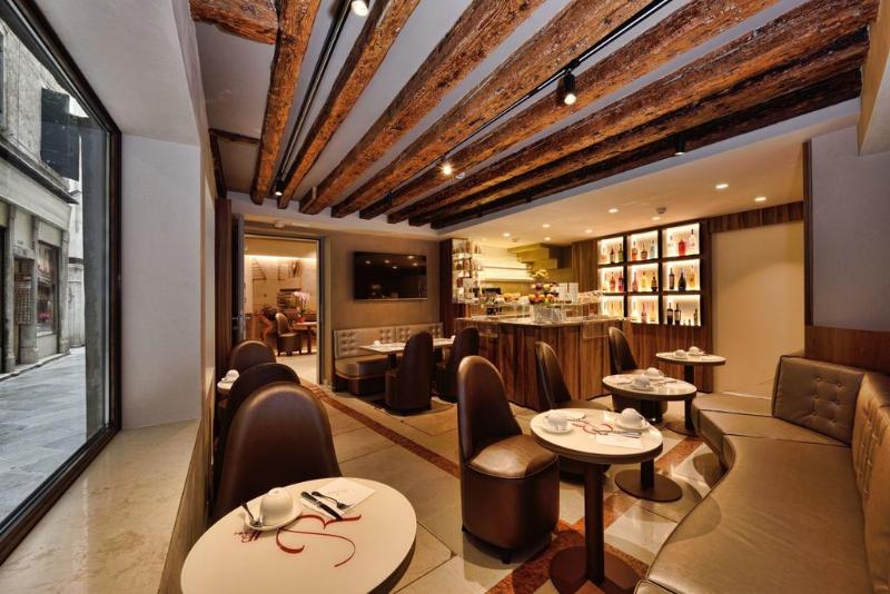 Rosa Salva Hotel - Lobi