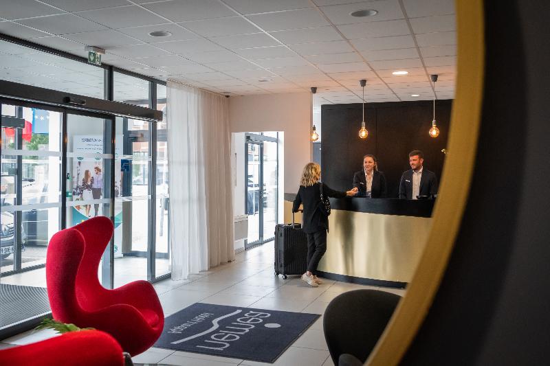 Nemea Appart Hotel Bordeaux Merignac aeroport - Lobi