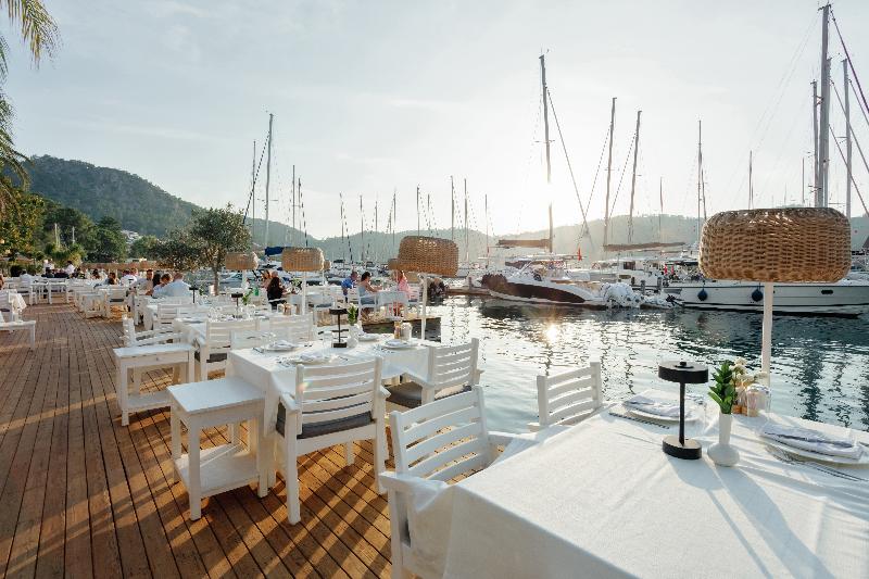 Yacht Classic Hotel - Restoran