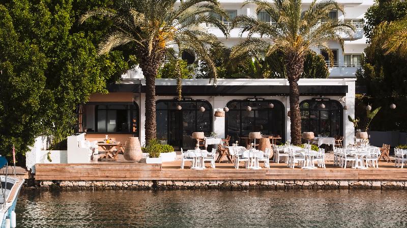 Yacht Classic Hotel - Restoran