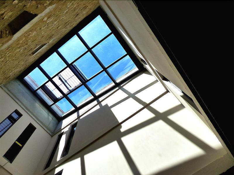 Le 19-21 - Un amour d'hotel - Lobi