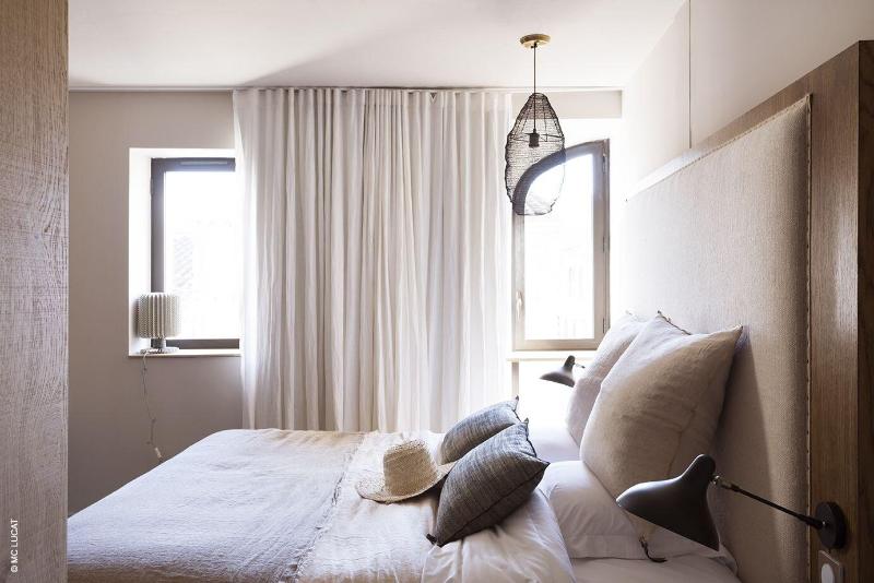 Le 19-21 - Un amour d'hotel - Oda