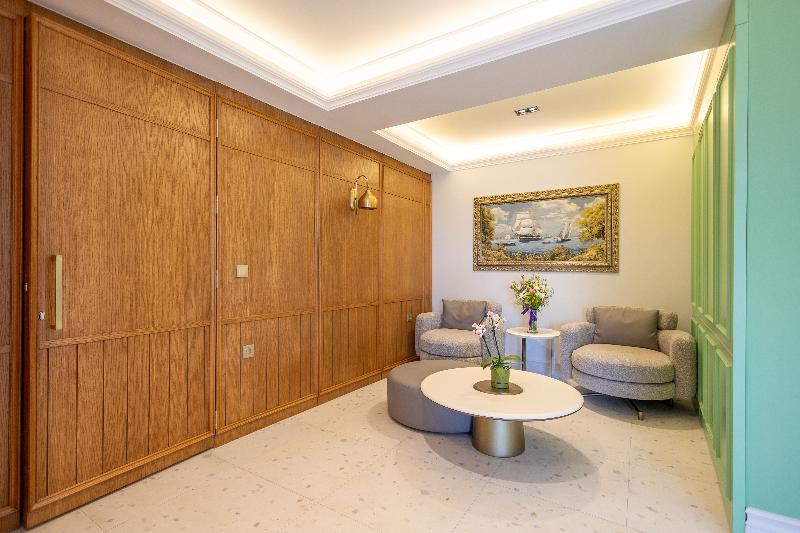 De Manor Boutique Adult Only +16  Age - Lobi