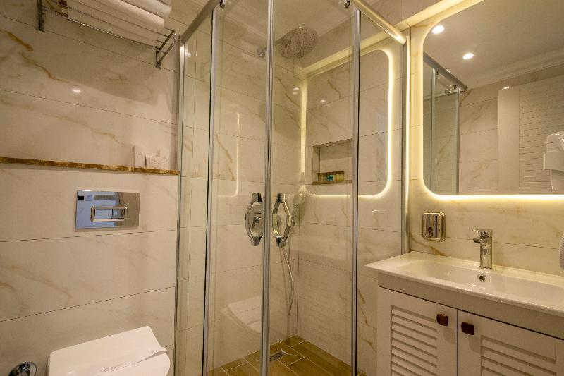 De Manor Boutique Adult Only +16  Age - Oda