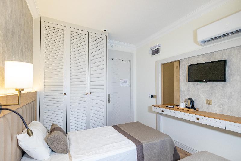 De Manor Boutique Adult Only +16  Age - Oda