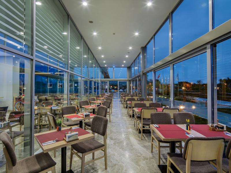 Park Inn by Radisson Samsun - Restoran