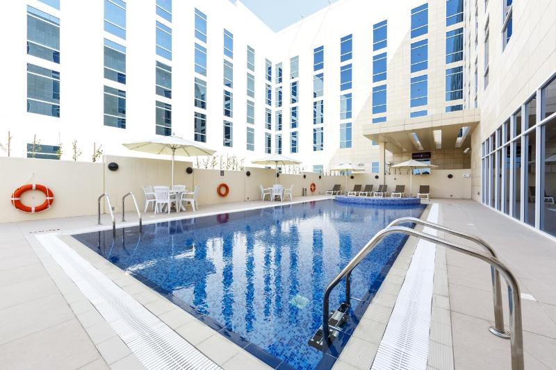 Premier Inn Doha Education City - Havuz