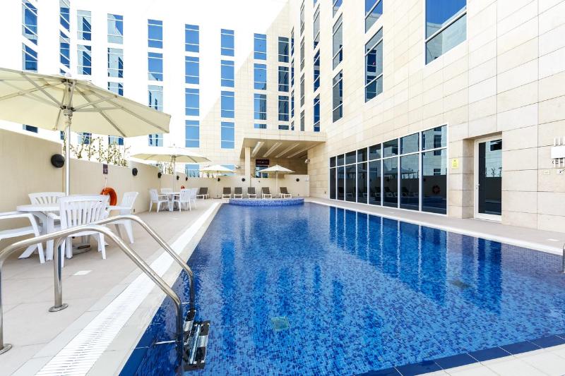 Premier Inn Doha Education City - Havuz