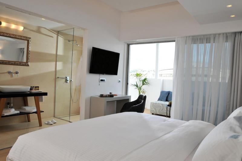 Athenaeum Grand Hotel - Oda