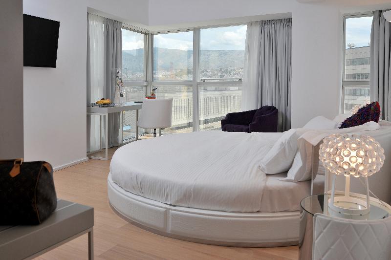 Athenaeum Grand Hotel - Oda