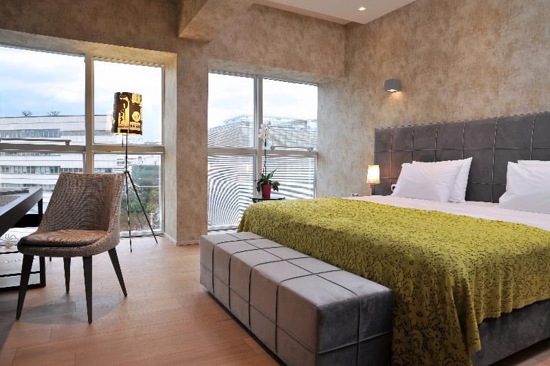 Athenaeum Grand Hotel - Oda