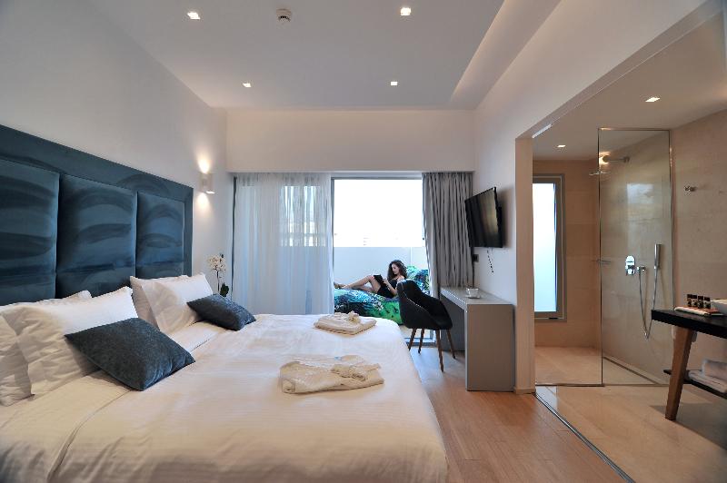 Athenaeum Grand Hotel - Oda