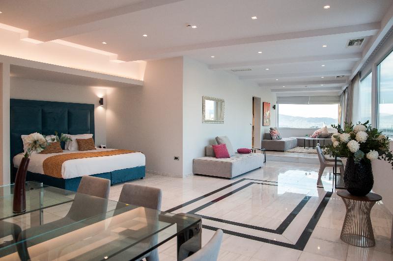 Athenaeum Grand Hotel - Oda