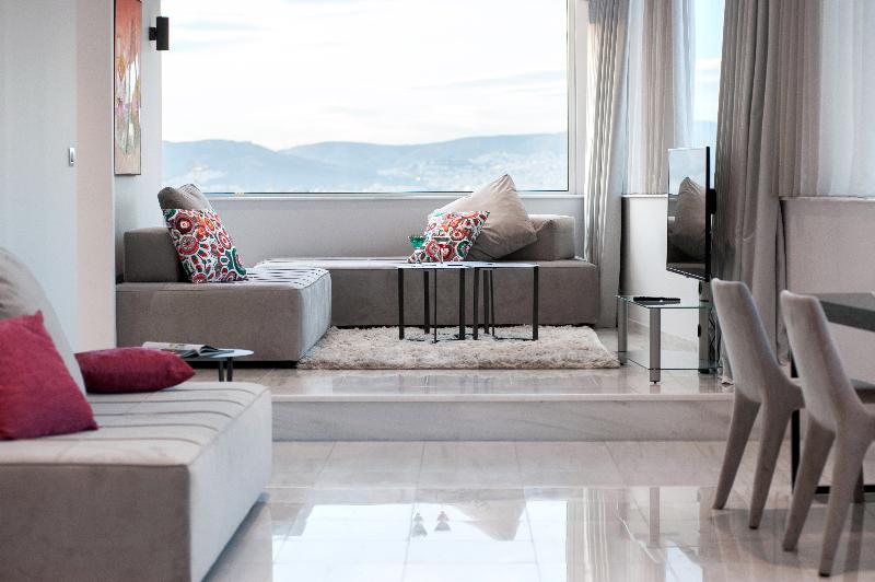 Athenaeum Grand Hotel - Oda