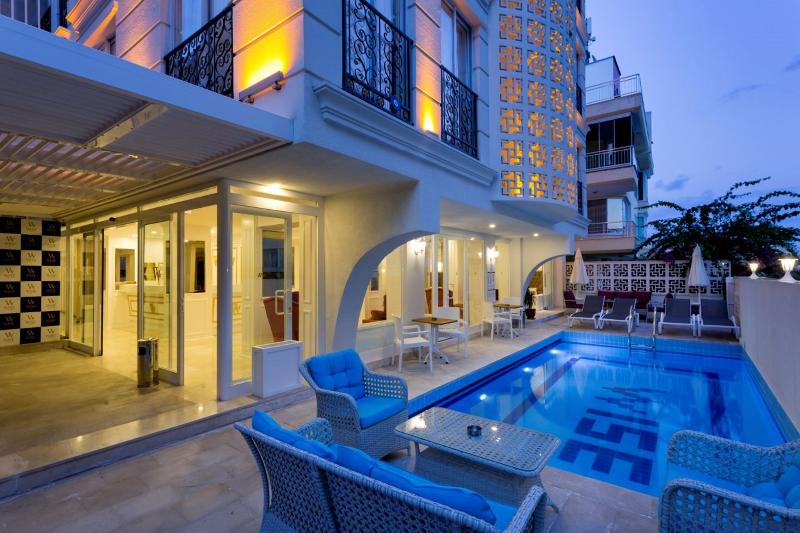 Wise Hotel & Spa Adults Only - Havuz