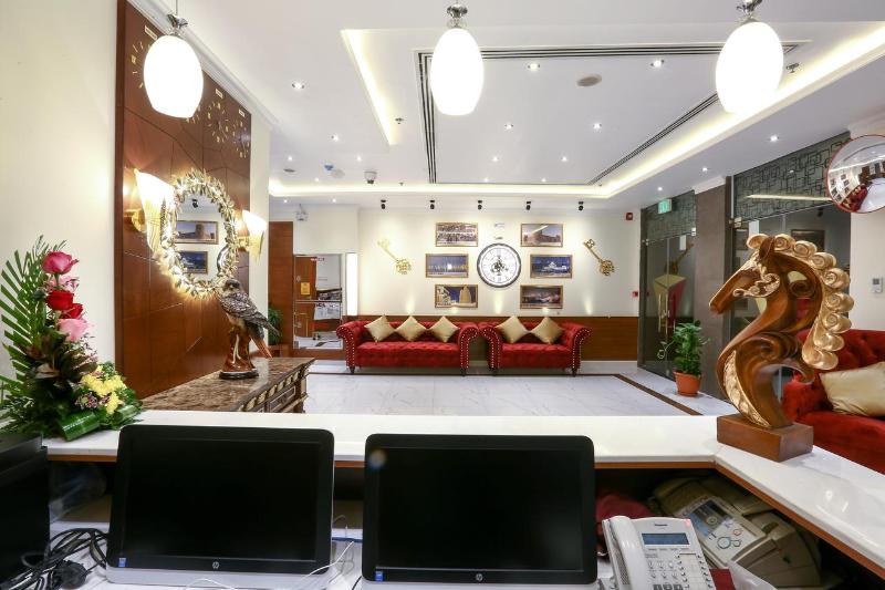 La Villa Suites Hotel - Lobi