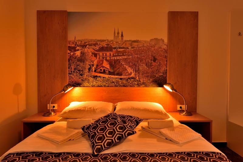 Orient Zagreb - Oda