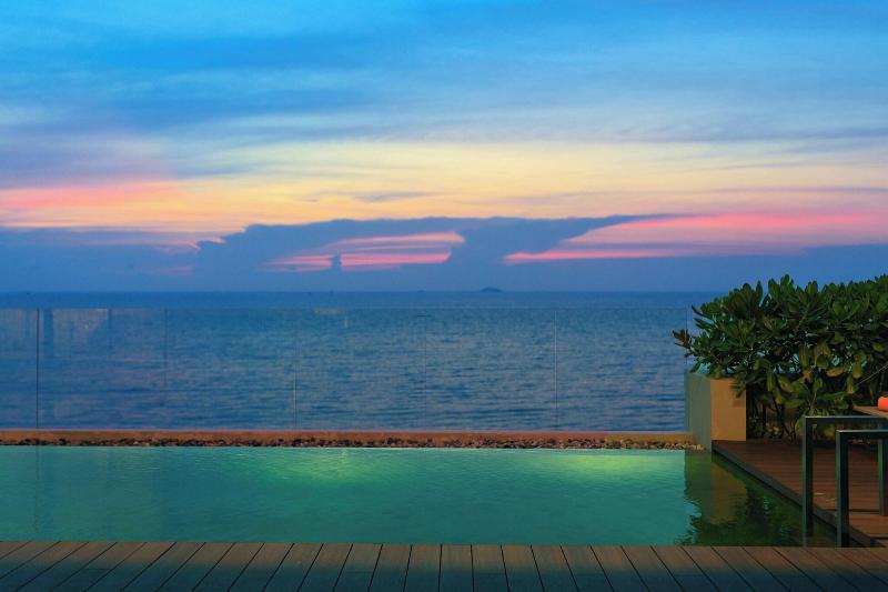 Renaissance Pattaya Resort & Spa - Havuz