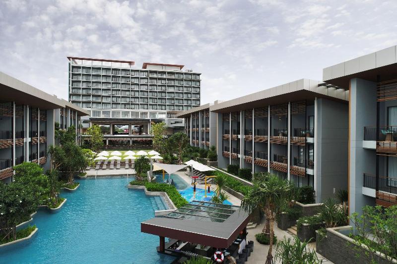 Renaissance Pattaya Resort & Spa - Havuz