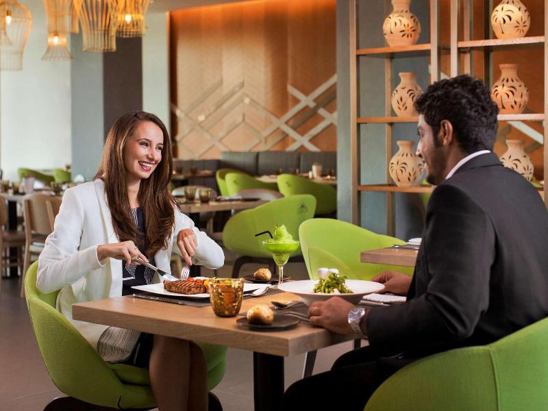 Novotel Muscat Airport - Restoran