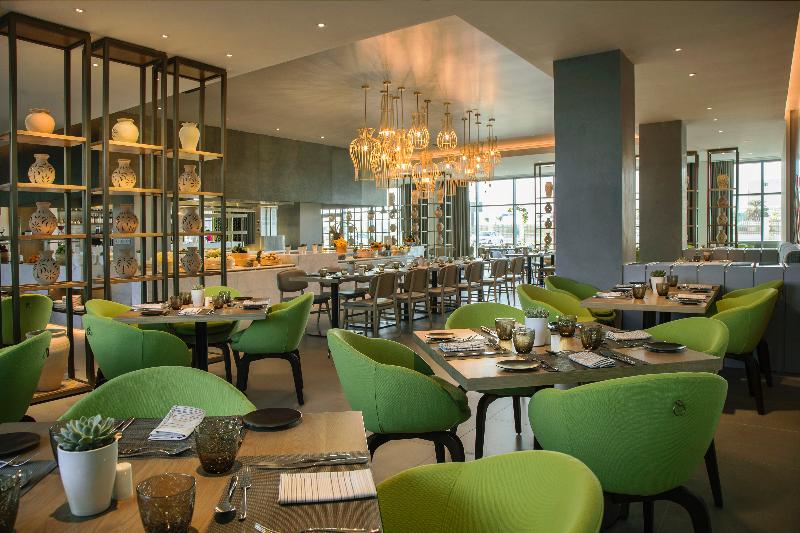 Novotel Muscat Airport - Restoran