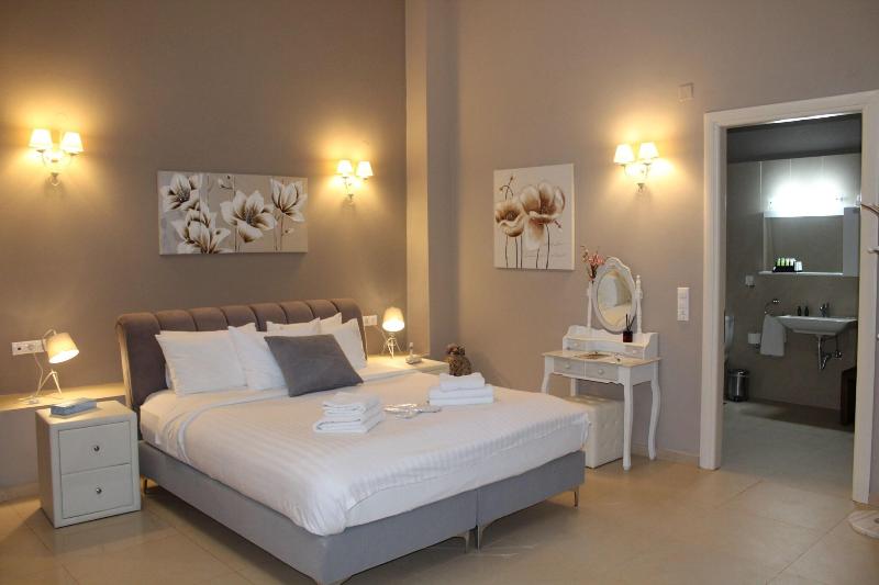 Picture Suites - Lobi