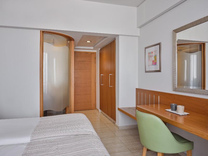 Atlantica Oasis Hotel - Oda