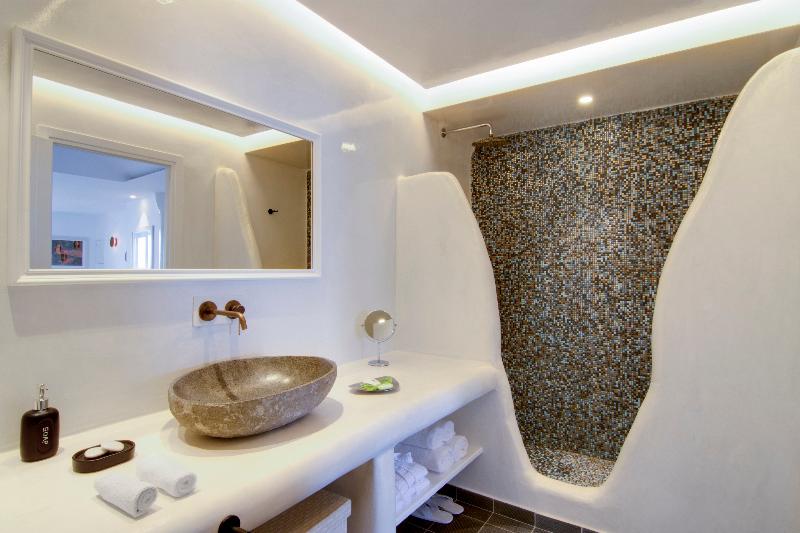 Secret Legend Suites - Oda