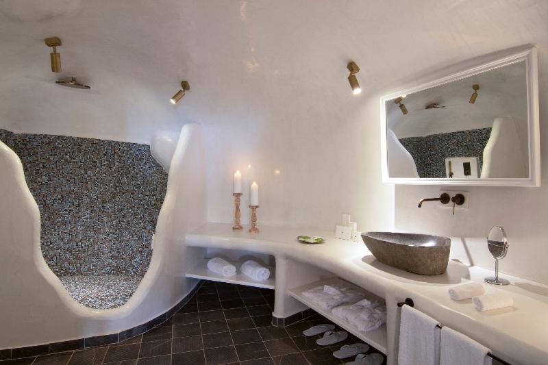 Secret Legend Suites - Oda