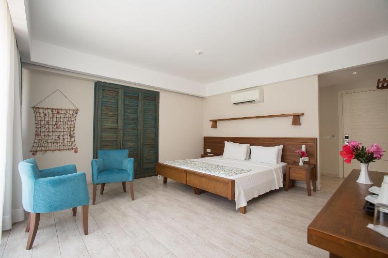 Dedeminn Marina Hotel - Oda