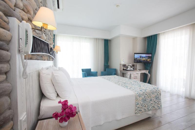 Dedeminn Marina Hotel - Oda