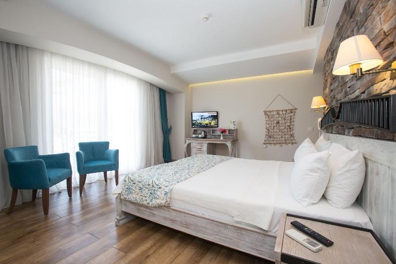 Dedeminn Marina Hotel - Oda