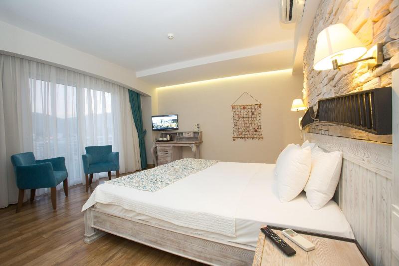 Dedeminn Marina Hotel - Oda