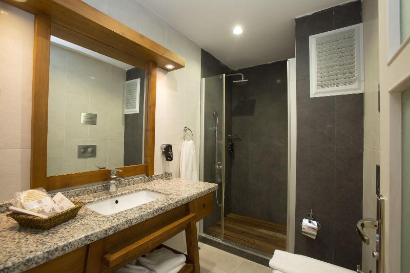 Dedeminn Marina Hotel - Oda