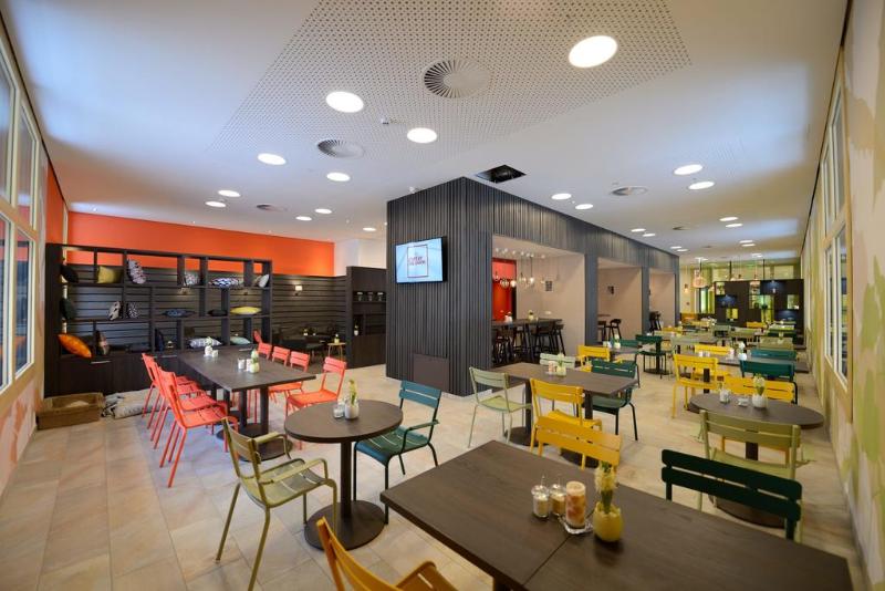 HWest Hotel Hall - Lobi