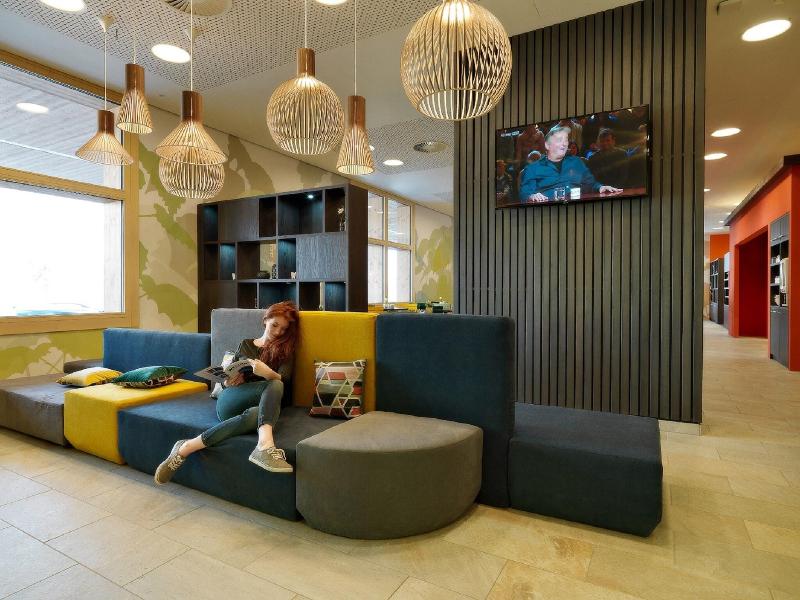 HWest Hotel Hall - Lobi