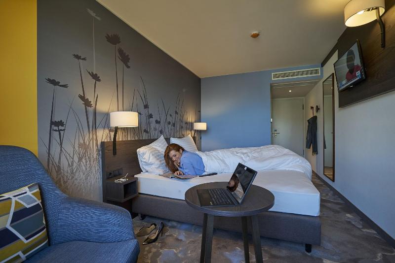 HWest Hotel Hall - Oda